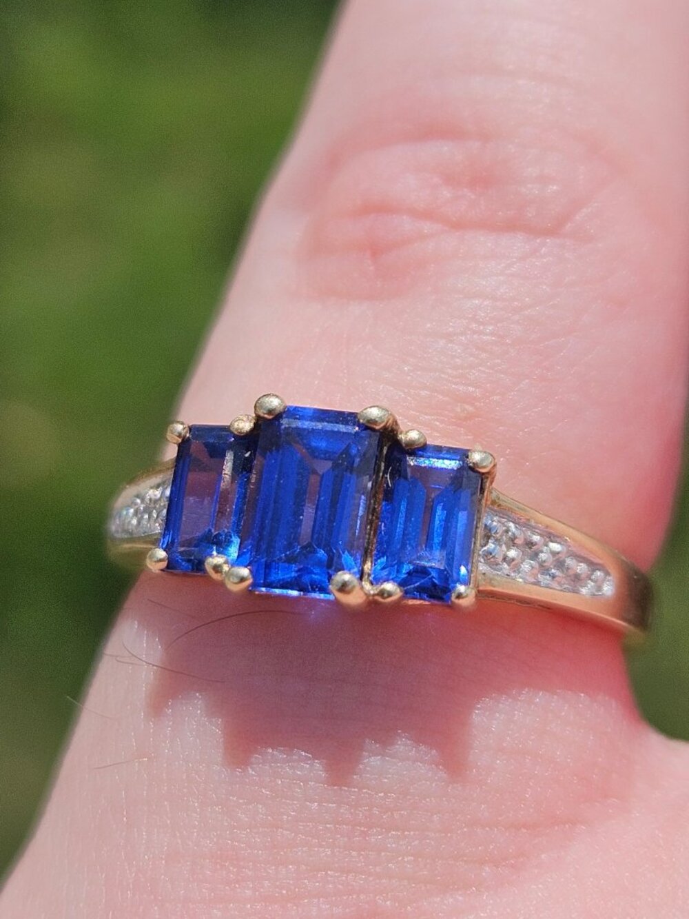 10K Yellow Gold Lab Created Sapphire & Diamond Band Ring Size 6.5